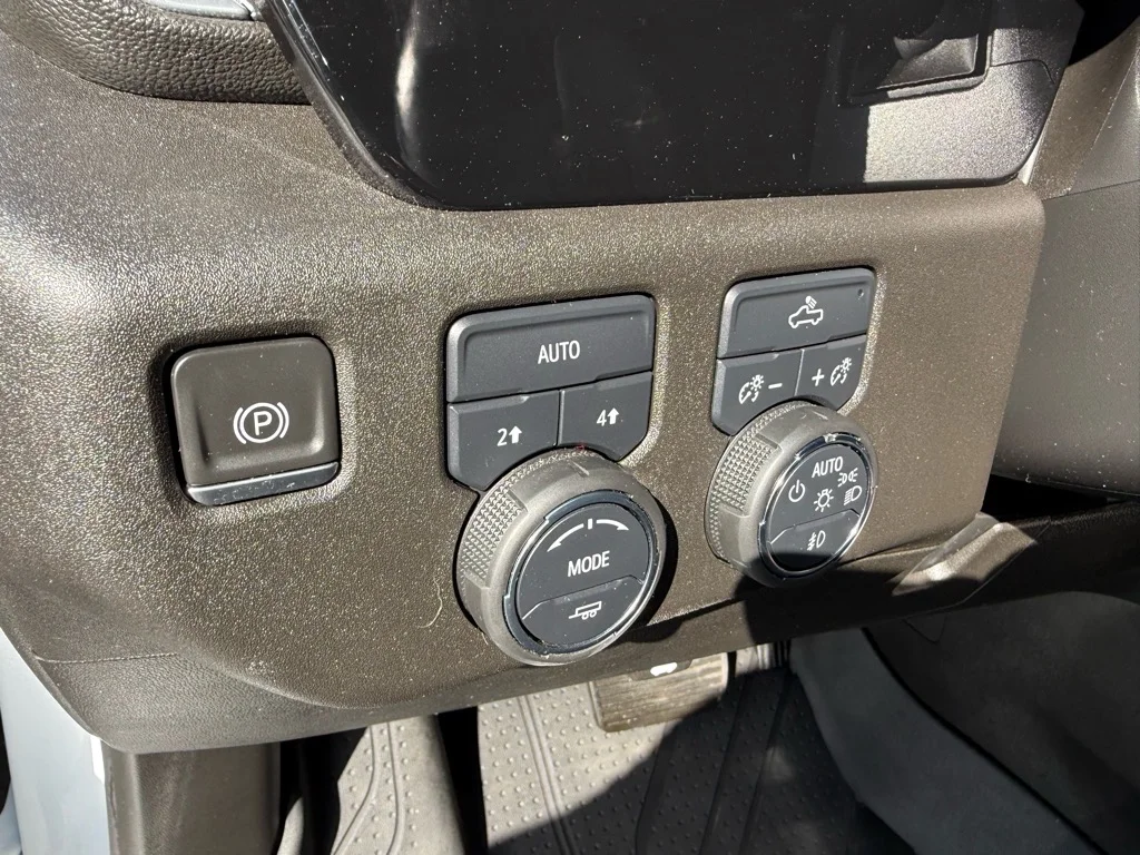 2023 Chevrolet Silverado 1500 RST - Photo 17