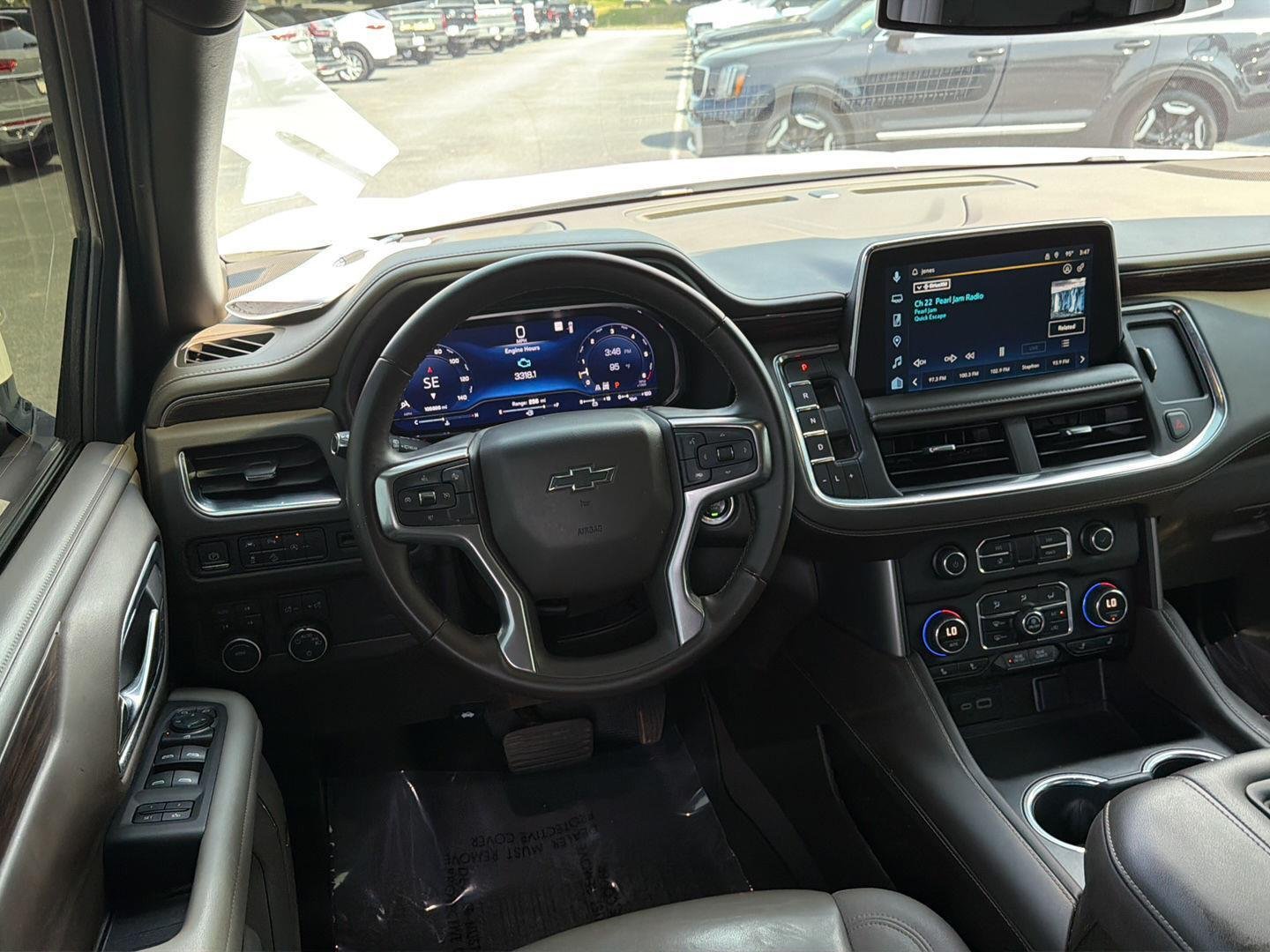 Used 2023 Summit White Chevrolet Z71 image 19