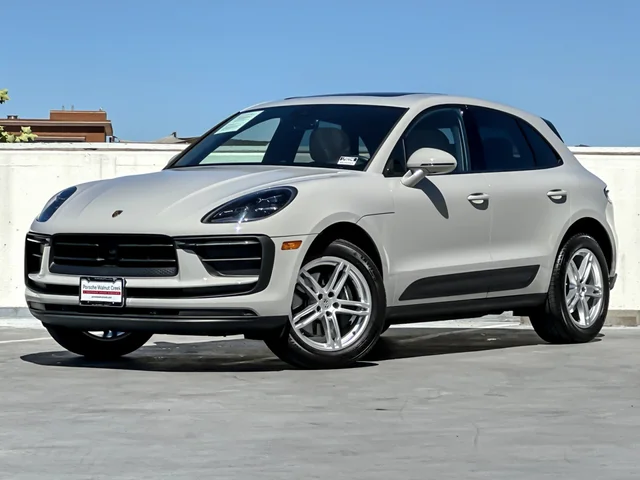 2026 Porsche Macan 