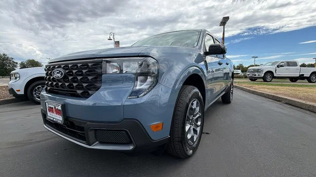 New 2026 Azure Gray Metallic Tri-Coat Ford XLT image 9