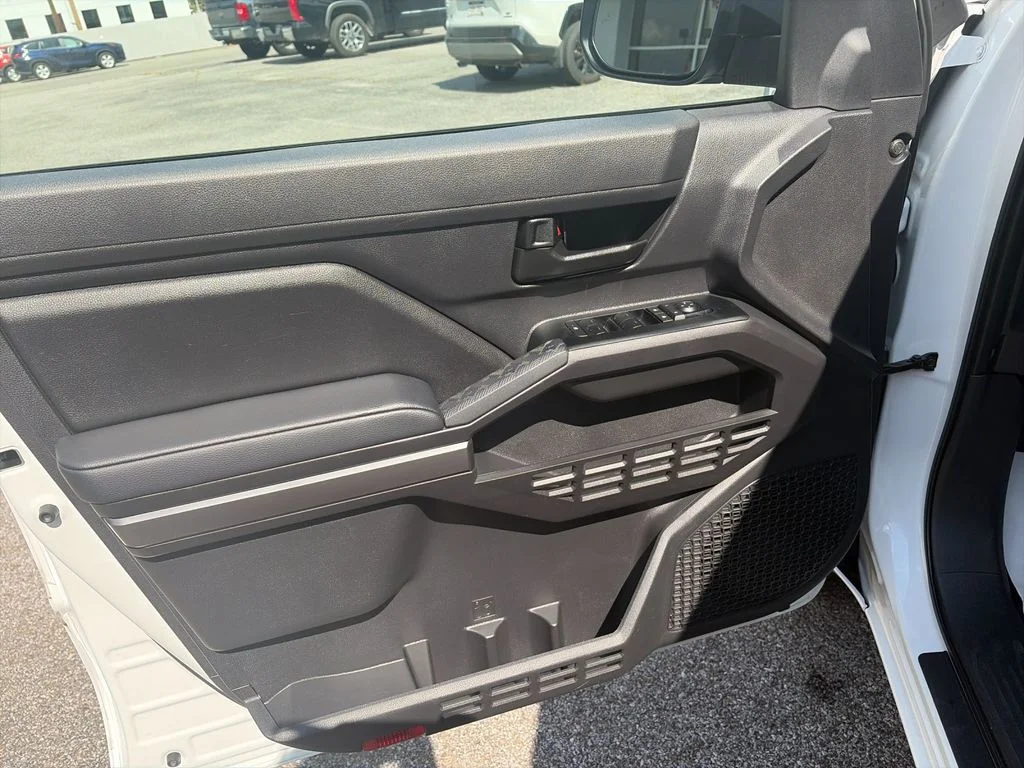 Used 2025 White Toyota SR5 image 12