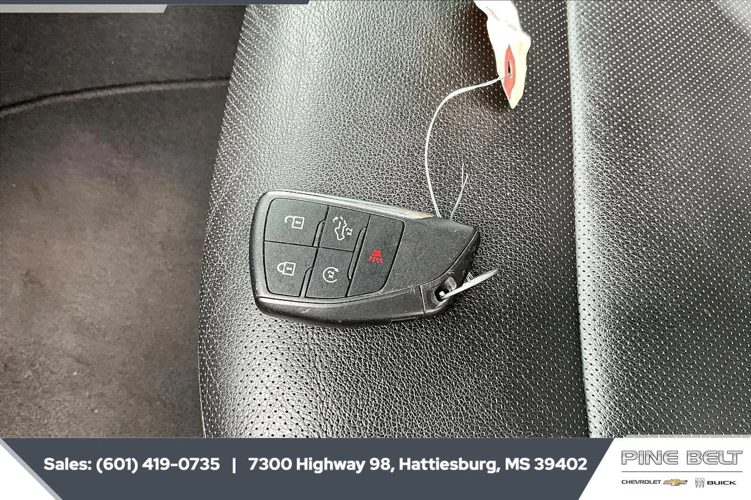 Used 2024 Sterling Metallic GMC SLT image 10