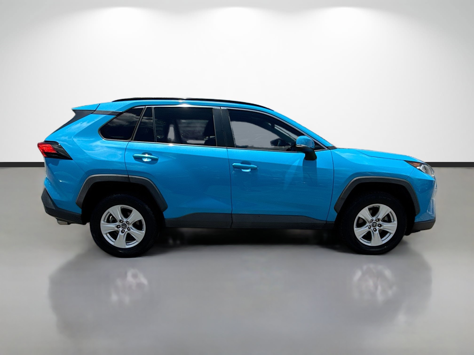 Used 2019 Blue Flame Toyota XLE image 6