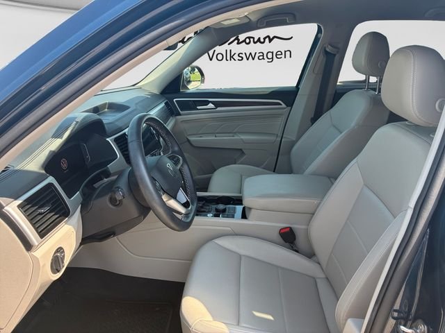 Certified Used 2023 Tourmaline Blue Metallic Volkswagen 3.6L V6 SE w/Technology image 10