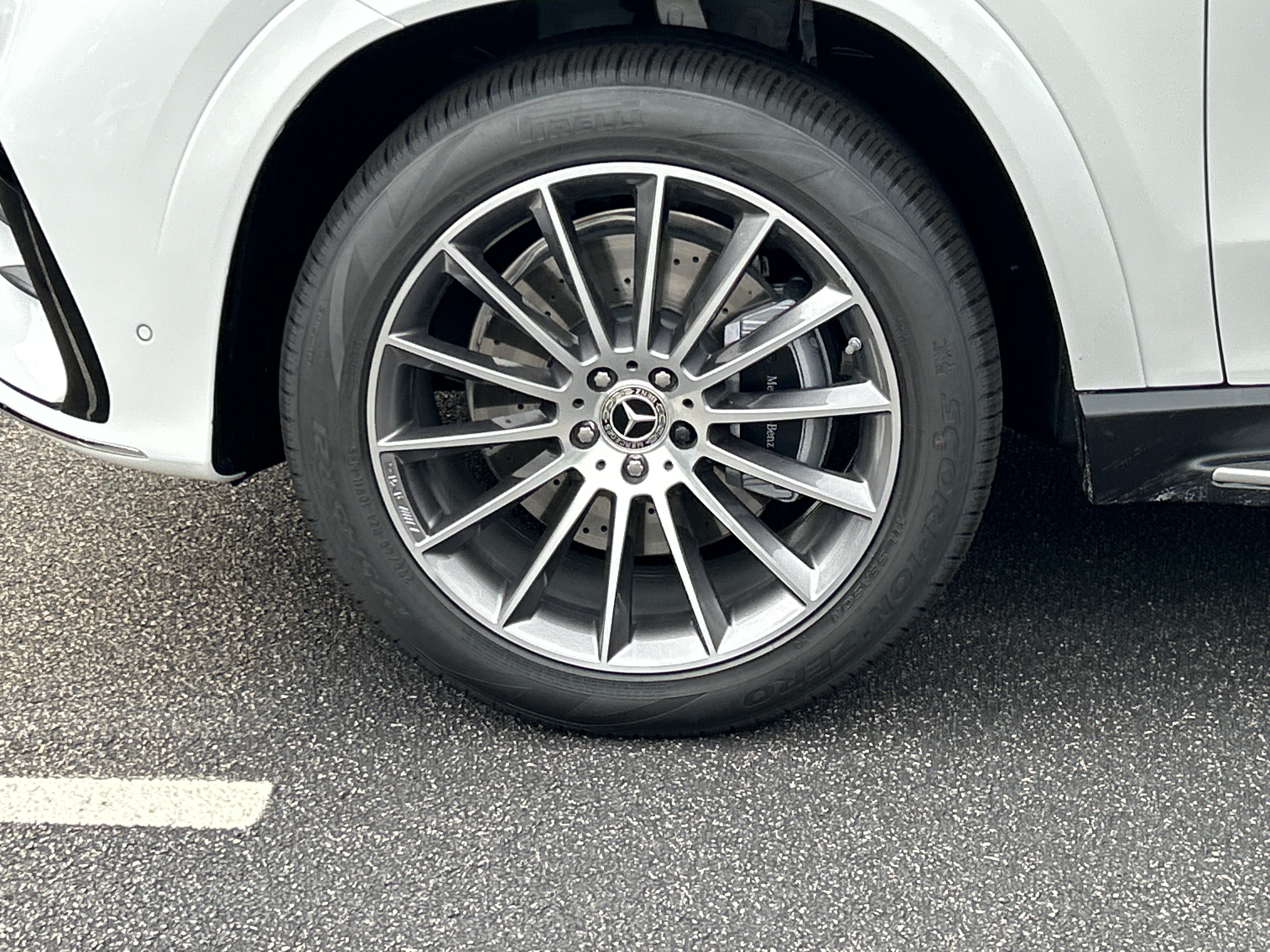 New 2026 MANUFAKTUR Moonlight White Metallic Mercedes-Benz GLE 450 4MATIC® SUV image 14