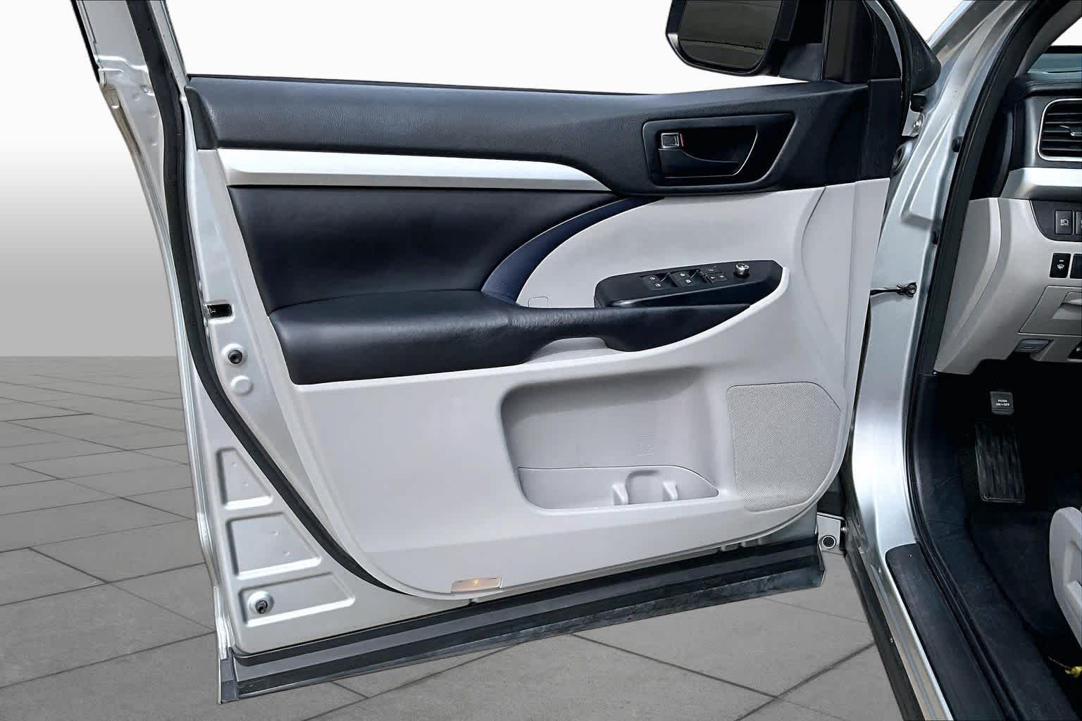 Used 2018 Celestial Silver Metallic Toyota LE Plus image 25