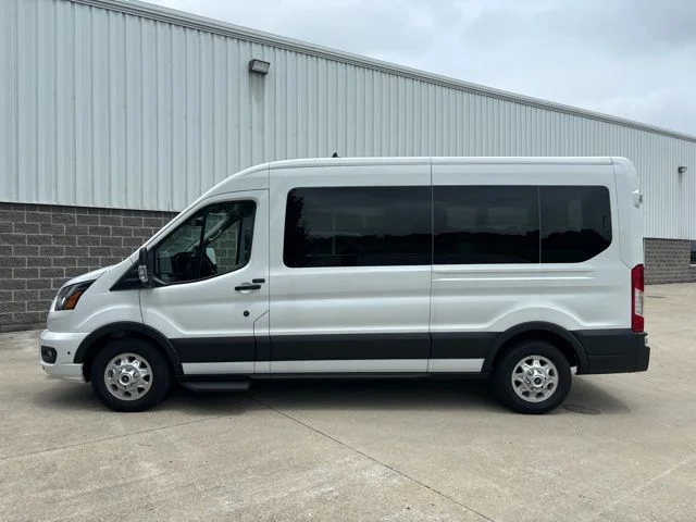 New 2024 White Ford Medium Roof Pass. XLT AWD image 8
