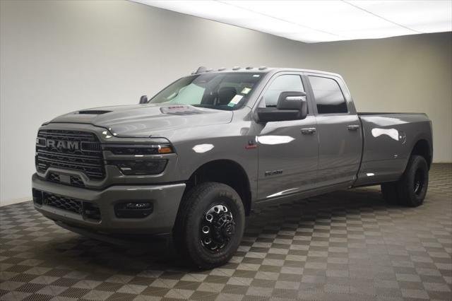 New 2026 Ceramic Gray Clear-Coat Exterior Paint RAM LARAMIE image 15