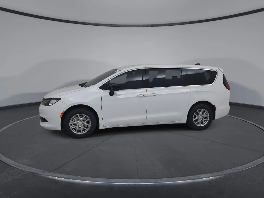 New 2027 Bright White Clear-Coat Paint Chrysler LX image 8