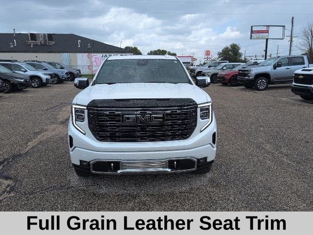 Used 2025 White GMC Denali Ultimate image 18