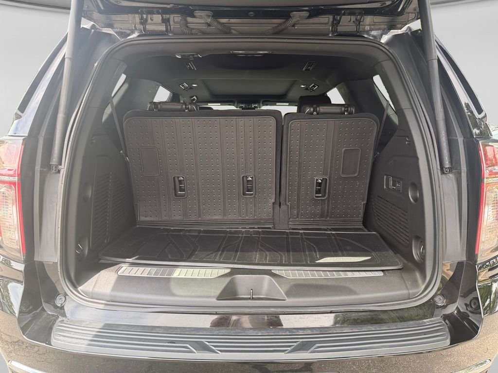Used 2023 Black Chevrolet Premier image 19
