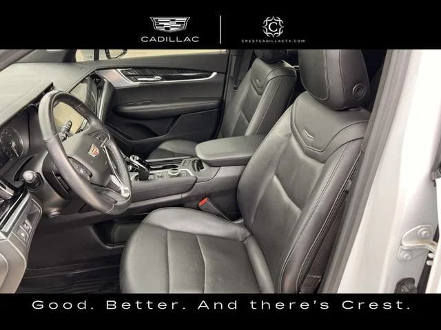 Used 2024 Crystal White Tricoat CADILLAC Premium Luxury image 26