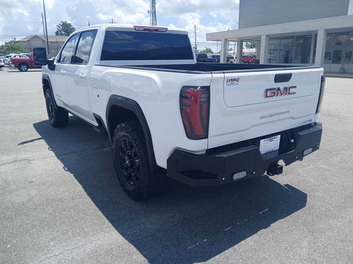Used 2025 Summit White GMC AT4 image 9