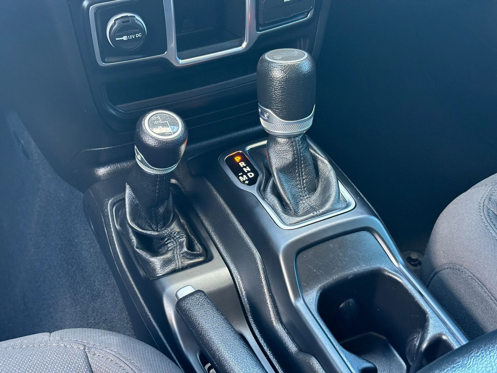 Used 2022 Black Jeep  image 29