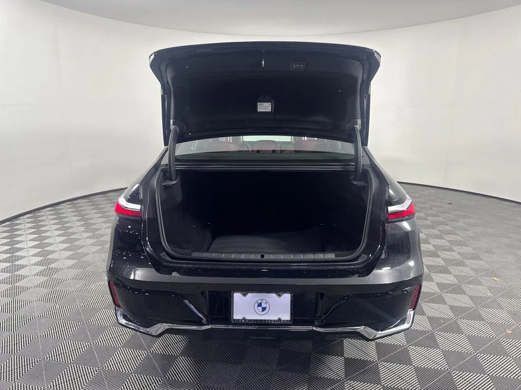 Used 2025 Black Sapphire Metallic BMW 740i xDrive image 9