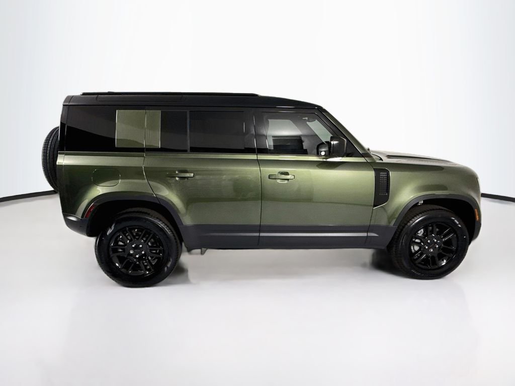 New 2026 Woolstone Green Land Rover S image 4