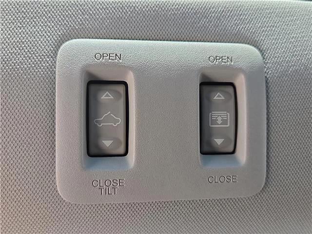 Used 2022 Deep Blue Pearl Nissan SL image 15