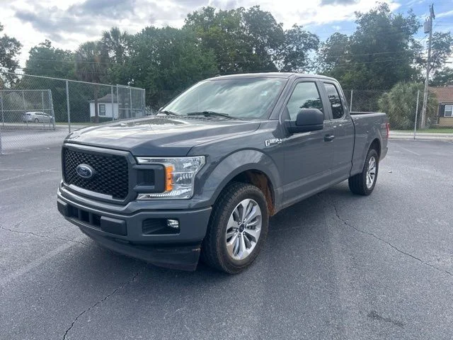Used 2018  Ford XL image 1