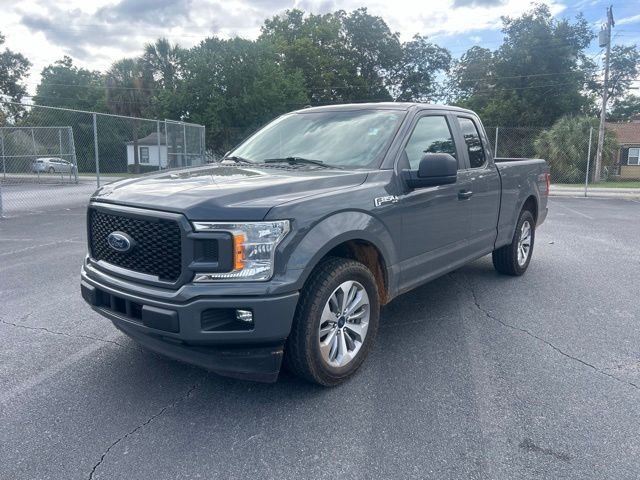 Used 2018  Ford XL image 1