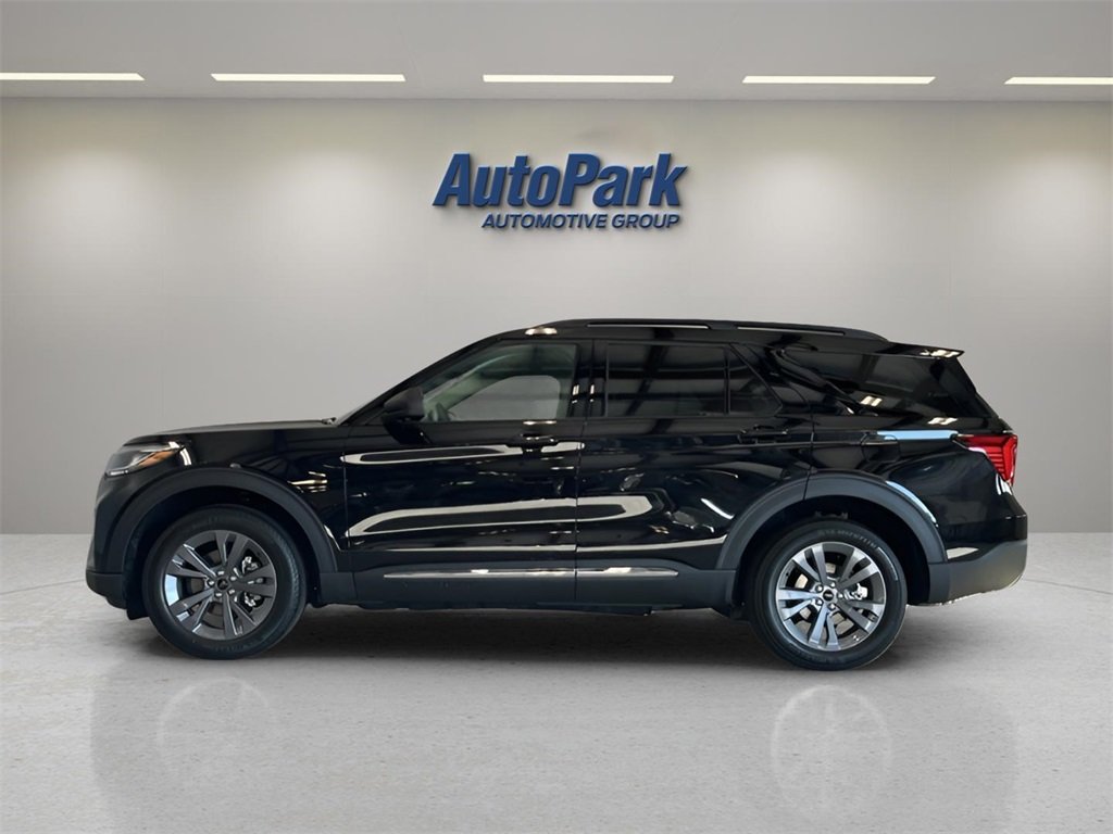 2025 Ford Explorer photo 4