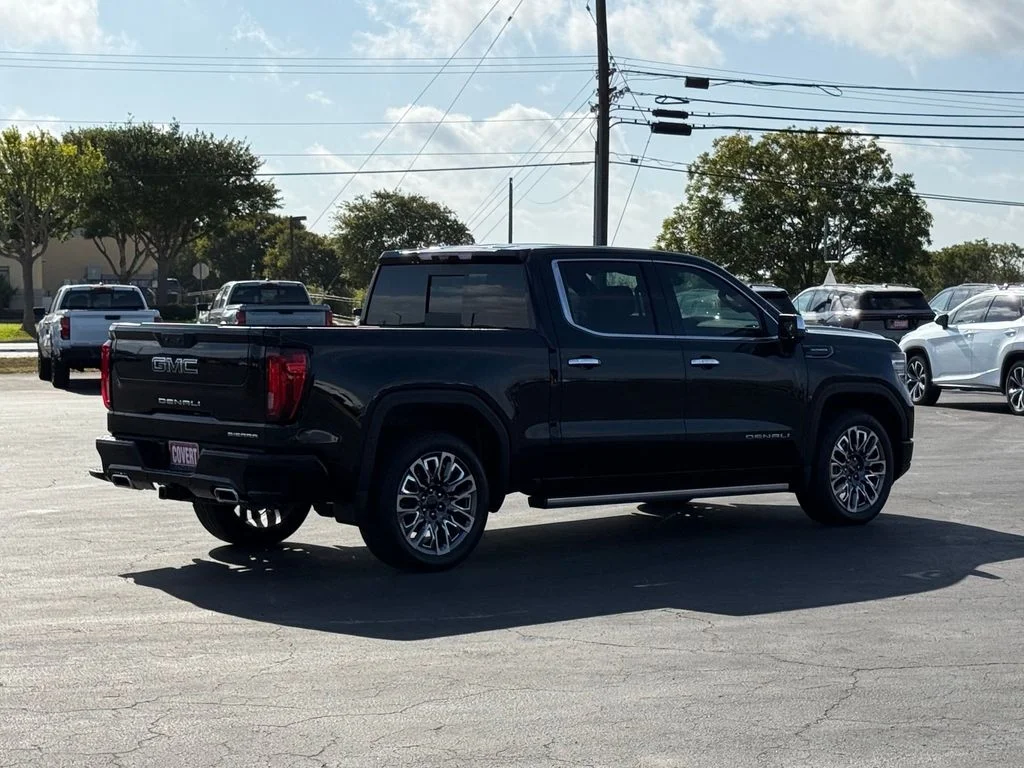 Used 2025 Black GMC Denali Ultimate image 4
