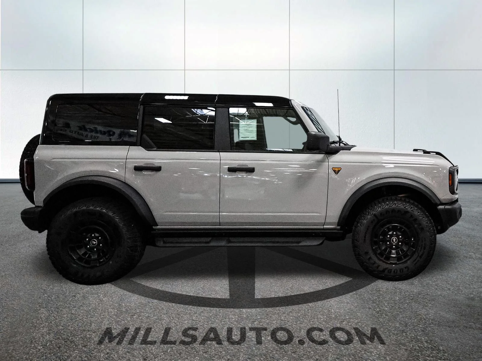 New 2026 Avalanche Gray Ford Badlands® image 9
