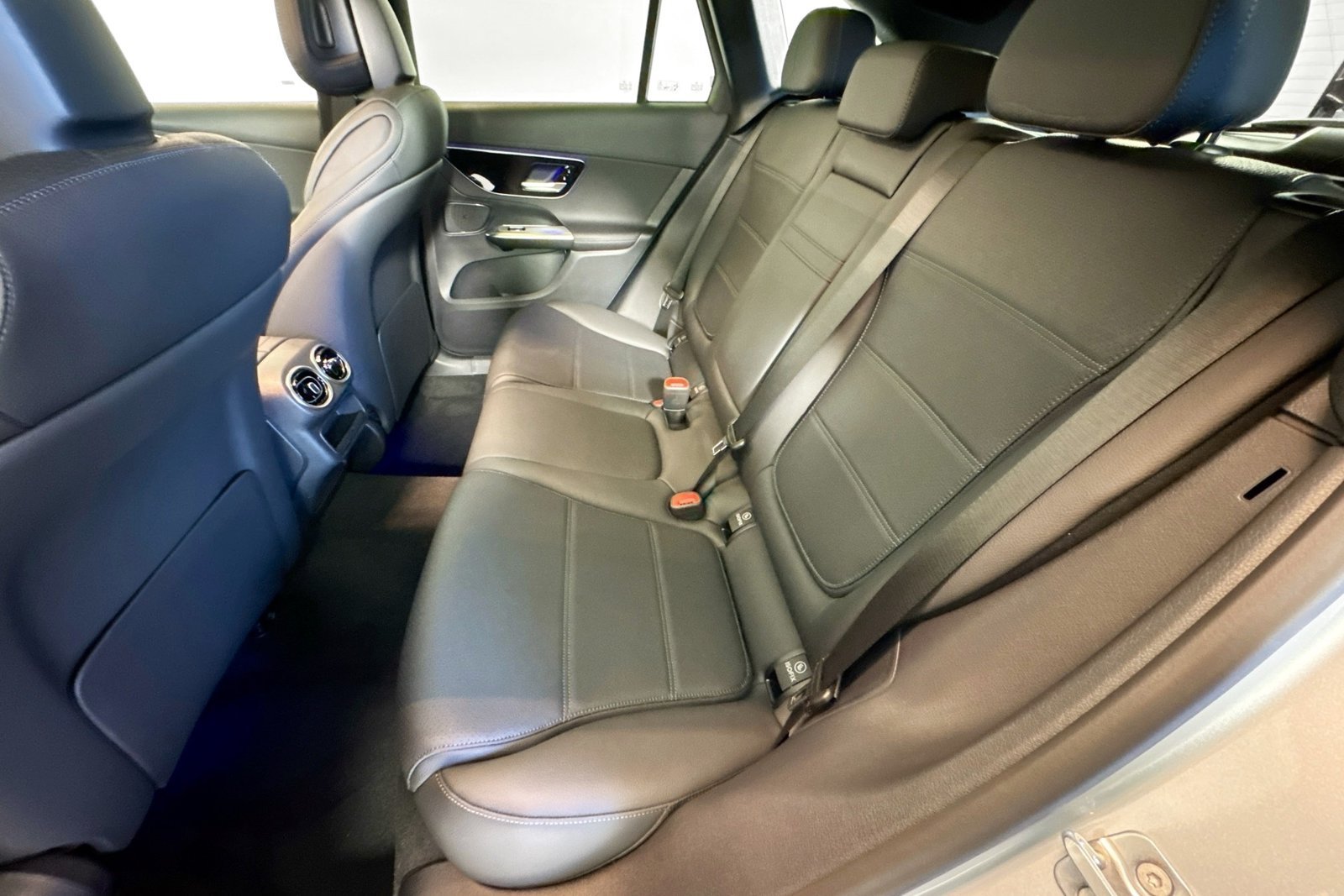 New 2026 Cirrus Silver Metallic Mercedes-Benz GLC 300 image 22