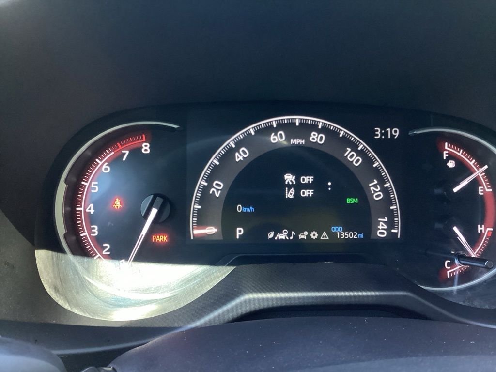 Certified Used 2025 Silver Toyota XLE Premium image 12
