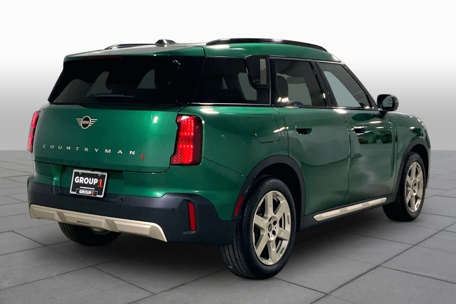 Used 2025 British Racing Green IV Metallic MINI S image 12
