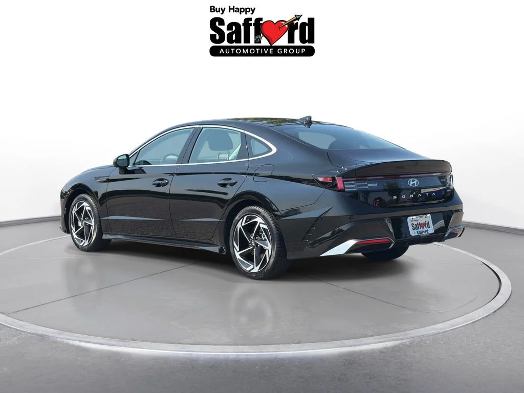 Used 2026 Black Hyundai SEL Sport image 21