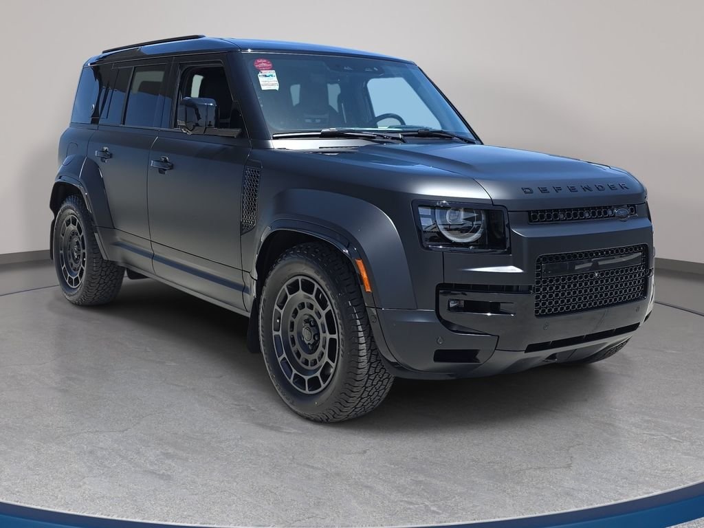 New 2026 Narvik Black Land Rover OCTA Black image 3