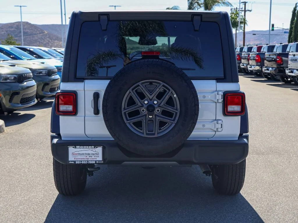 New 2026 Bright White Clearcoat Jeep Unlimited Sport S image 4