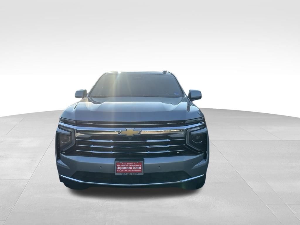 Used 2025 Gray Chevrolet LT image 9