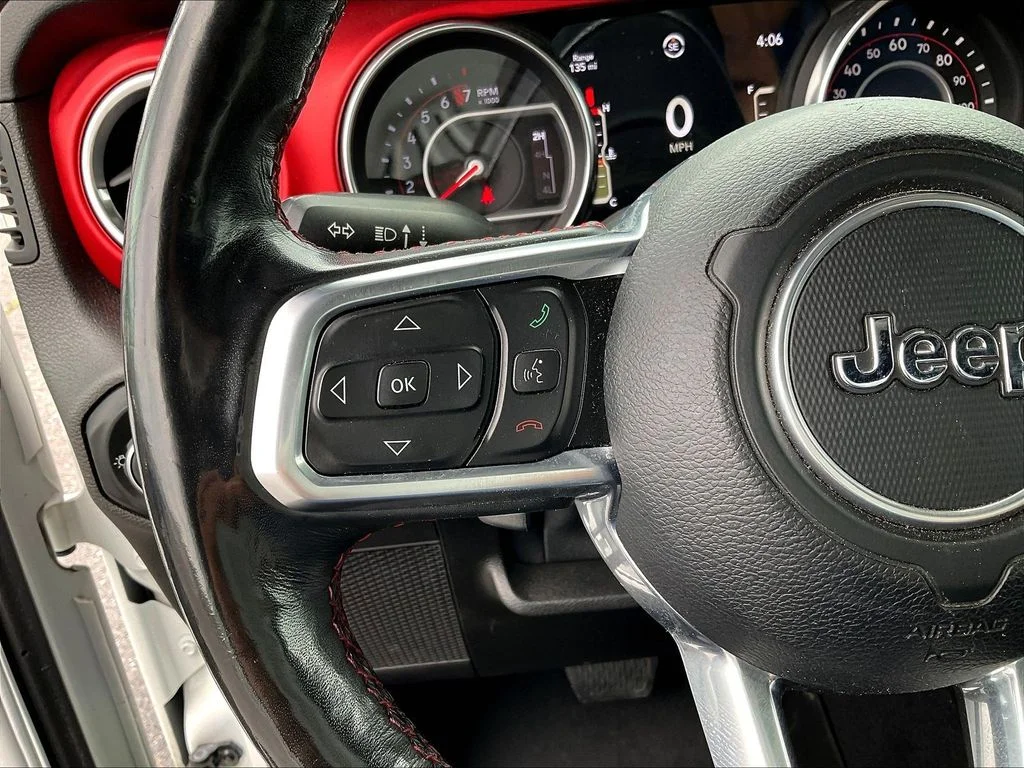 Certified Used 2019 White Jeep Unlimited Rubicon image 11