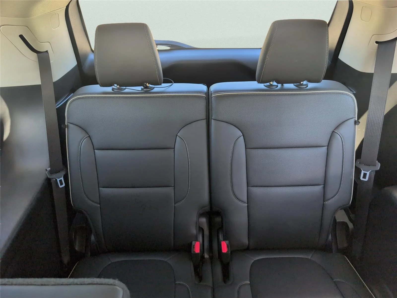 Used 2023 Volcanic Red Tintcoat GMC Denali image 31