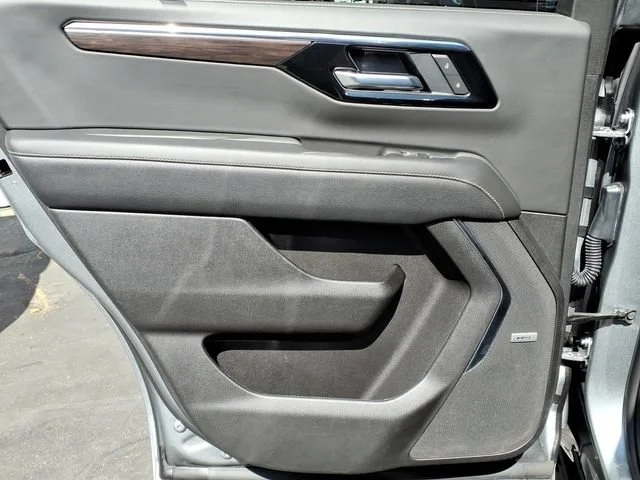 Used 2025 Sterling Gray Metallic Chevrolet Premier image 12