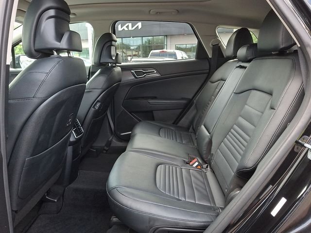 Used 2023 Black Kia SX-Prestige image 11