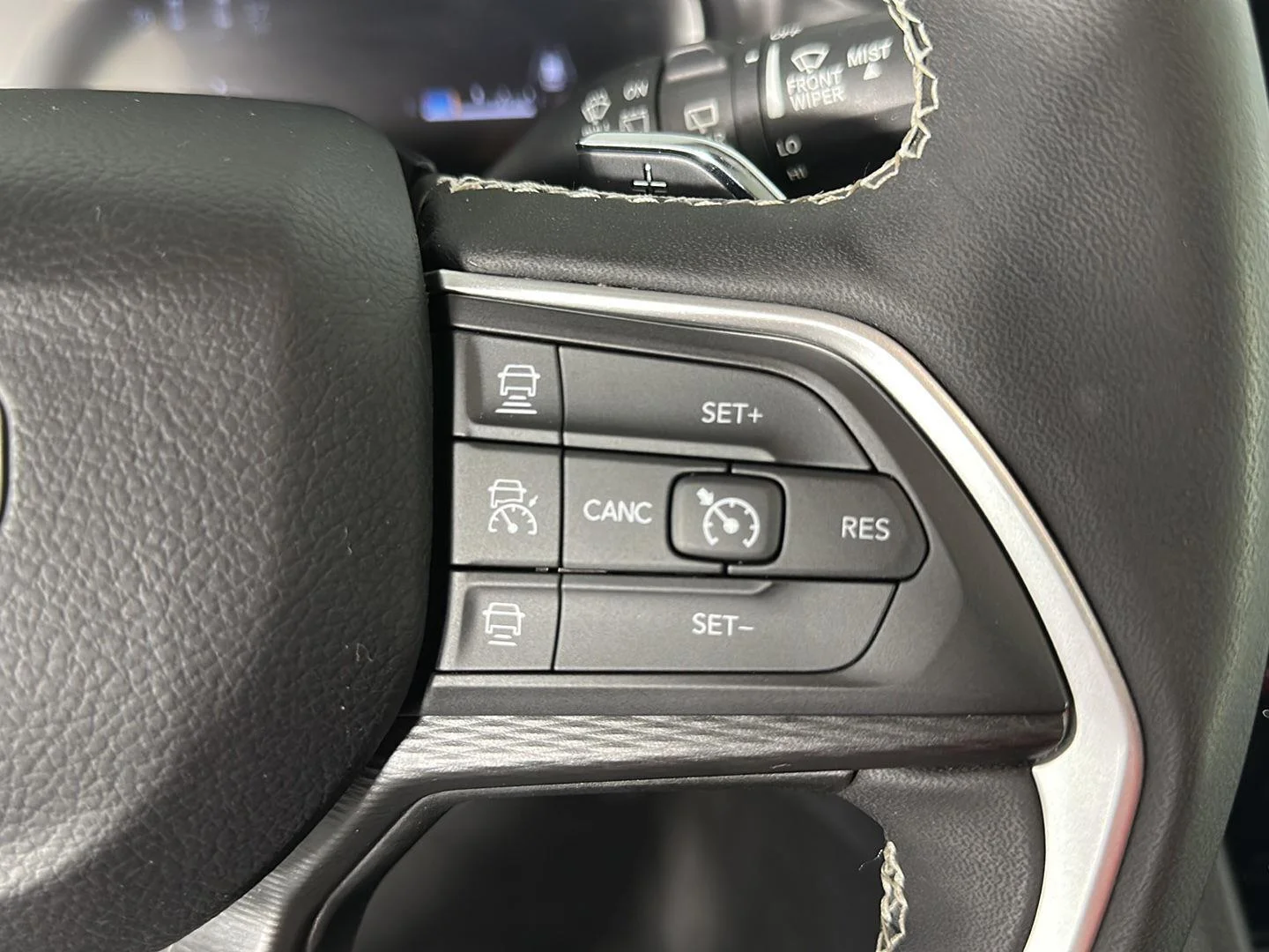 Used 2025 Silver Zynith Jeep Altitude X image 23