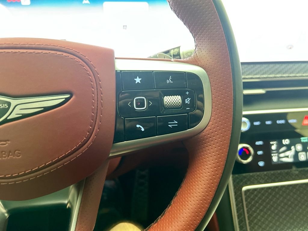 Used 2025 White Genesis 3.5T e-SC image 12