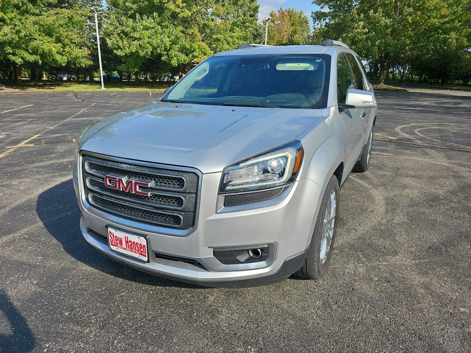 Used 2017 Quicksilver Metallic GMC Limited image 2