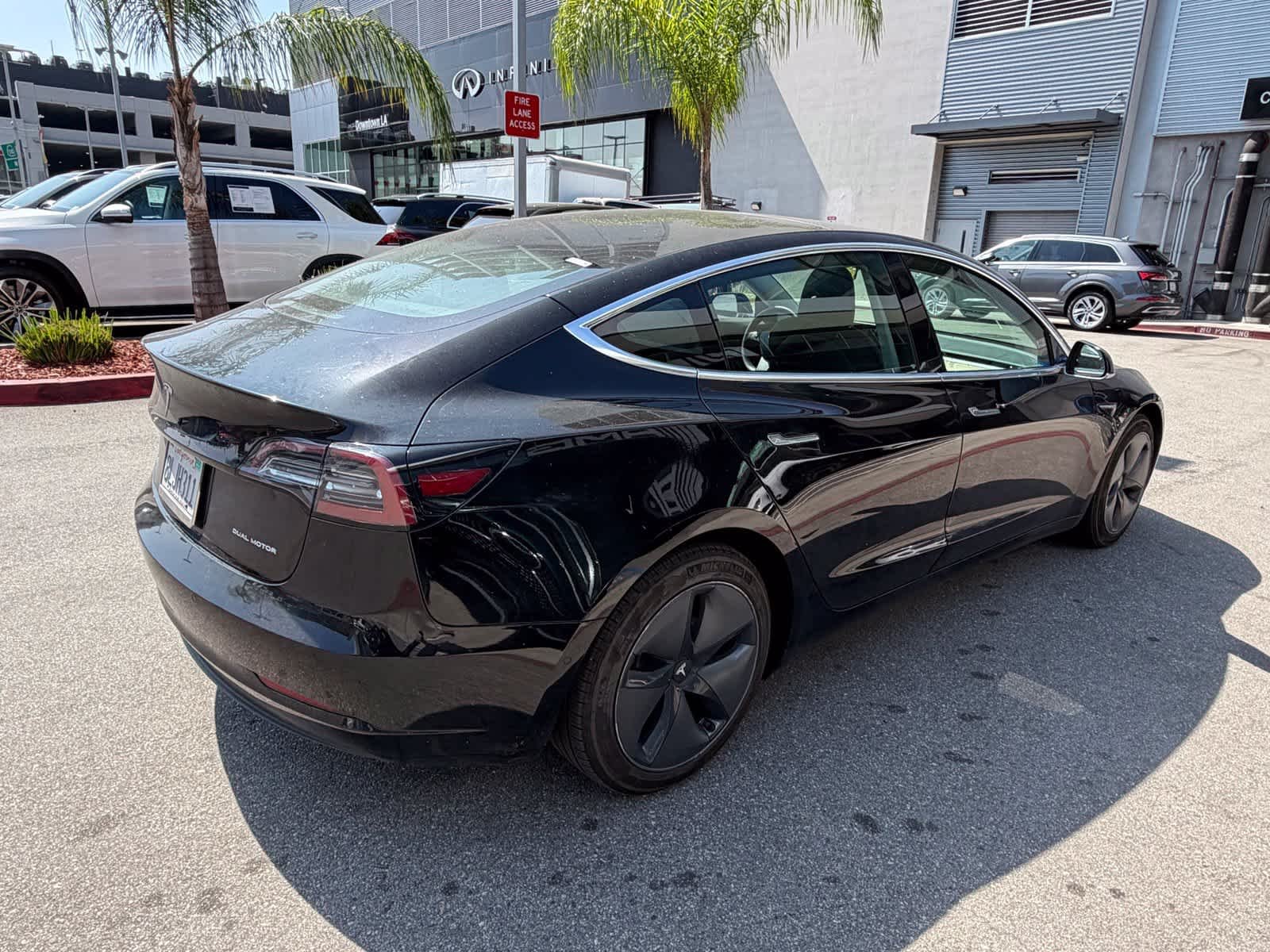 Used 2019 Solid Black Tesla Long Range image 4