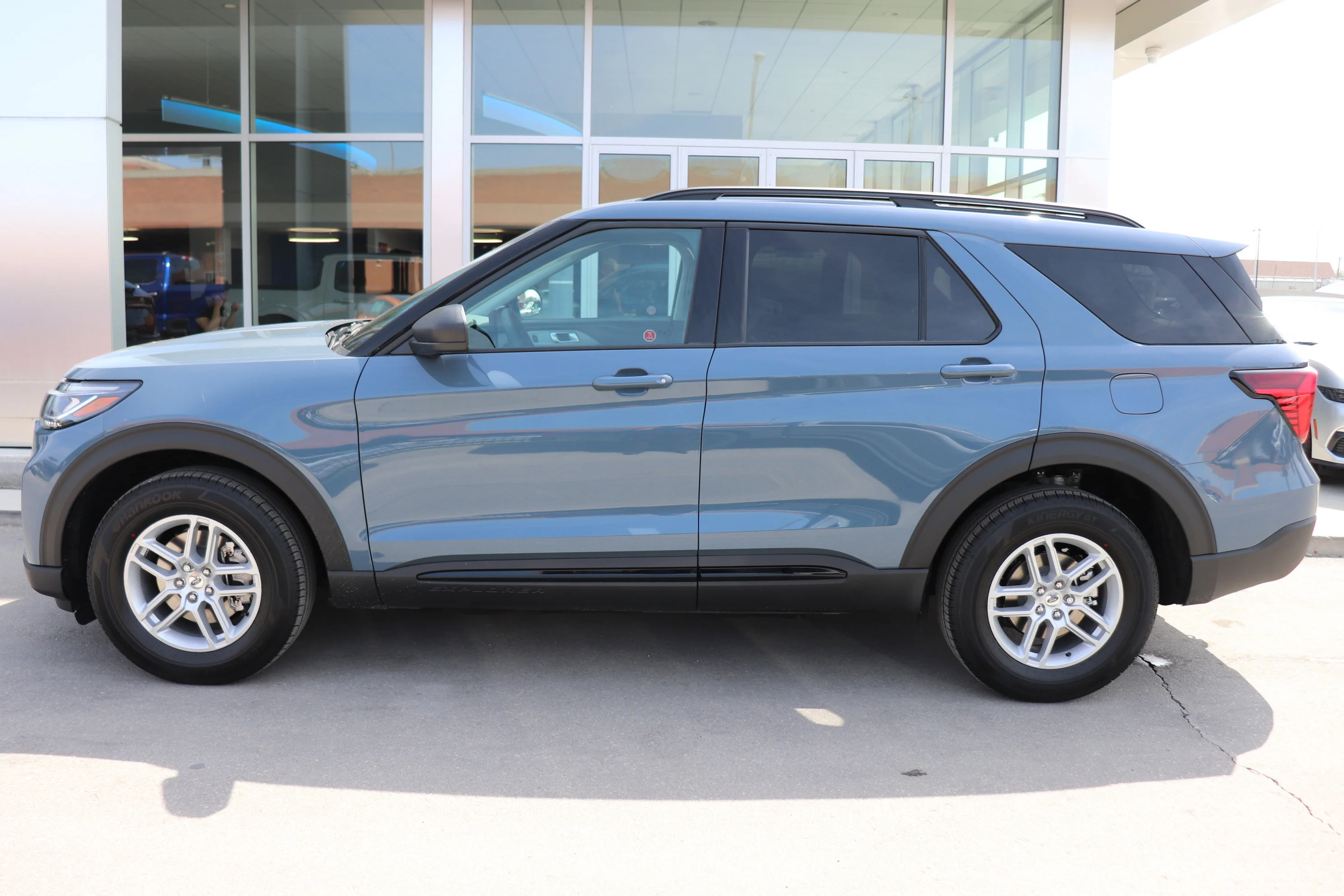 New 2026 VAPOR BLUE Ford Active w/200A Pkg image 3