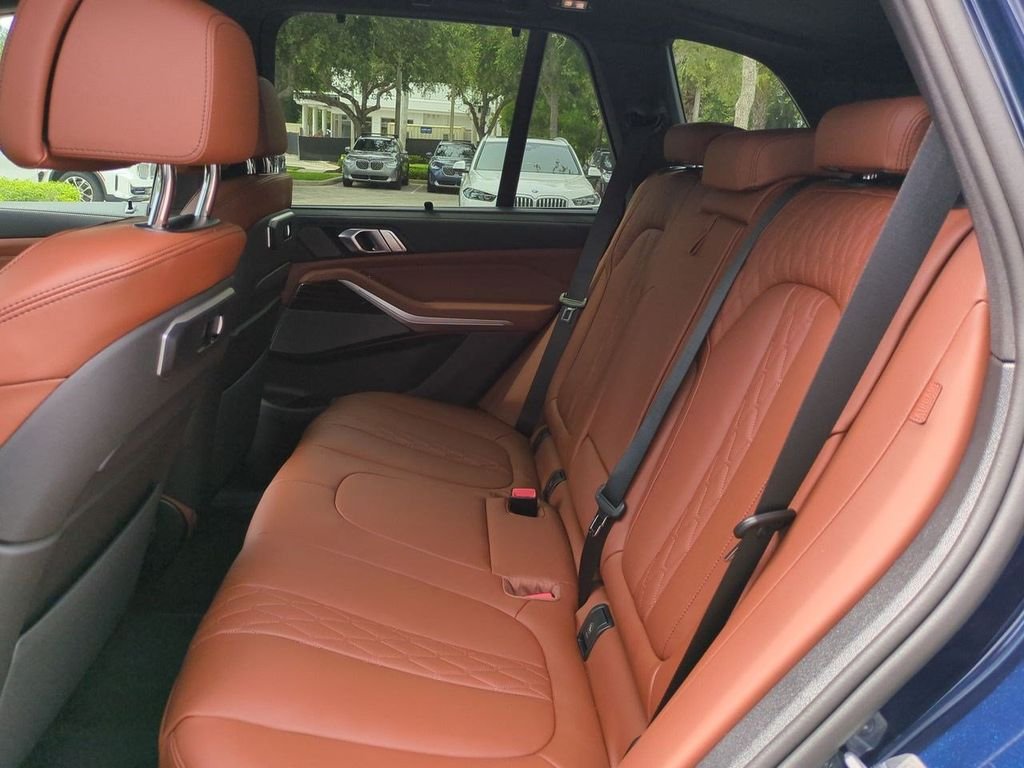 New 2026 Tanzanite Blue II Metallic BMW M60i image 14