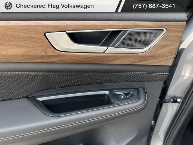 New 2026 Silver Volkswagen 2.0T SE w/Technology image 26