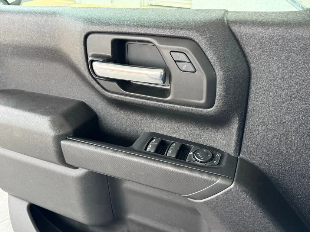 Used 2023 Gray Chevrolet Custom image 34