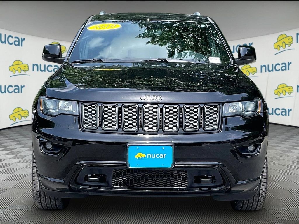 Used 2019 Black Jeep Altitude image 2
