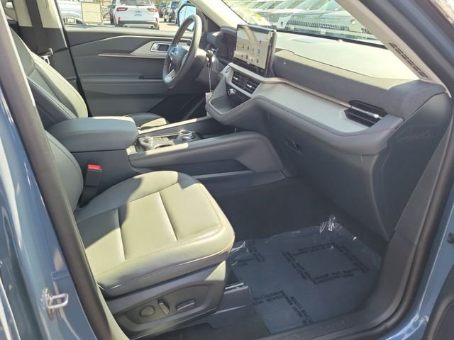 Used 2026 Vapor Blue Metallic Ford Active image 16