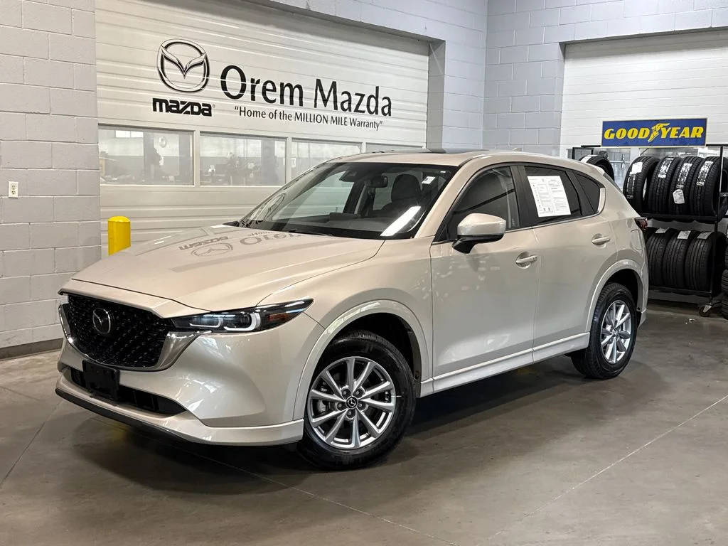 2025 Mazda CX-5 S Preferred package Auto AWD's photo