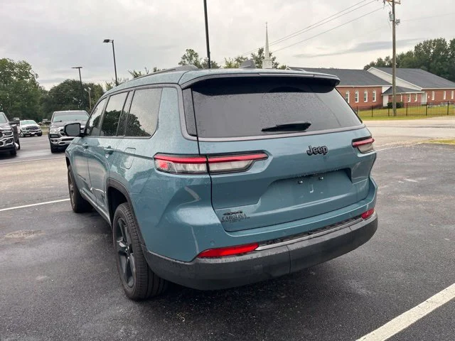 Used 2026 Blue Jeep Limited image 4