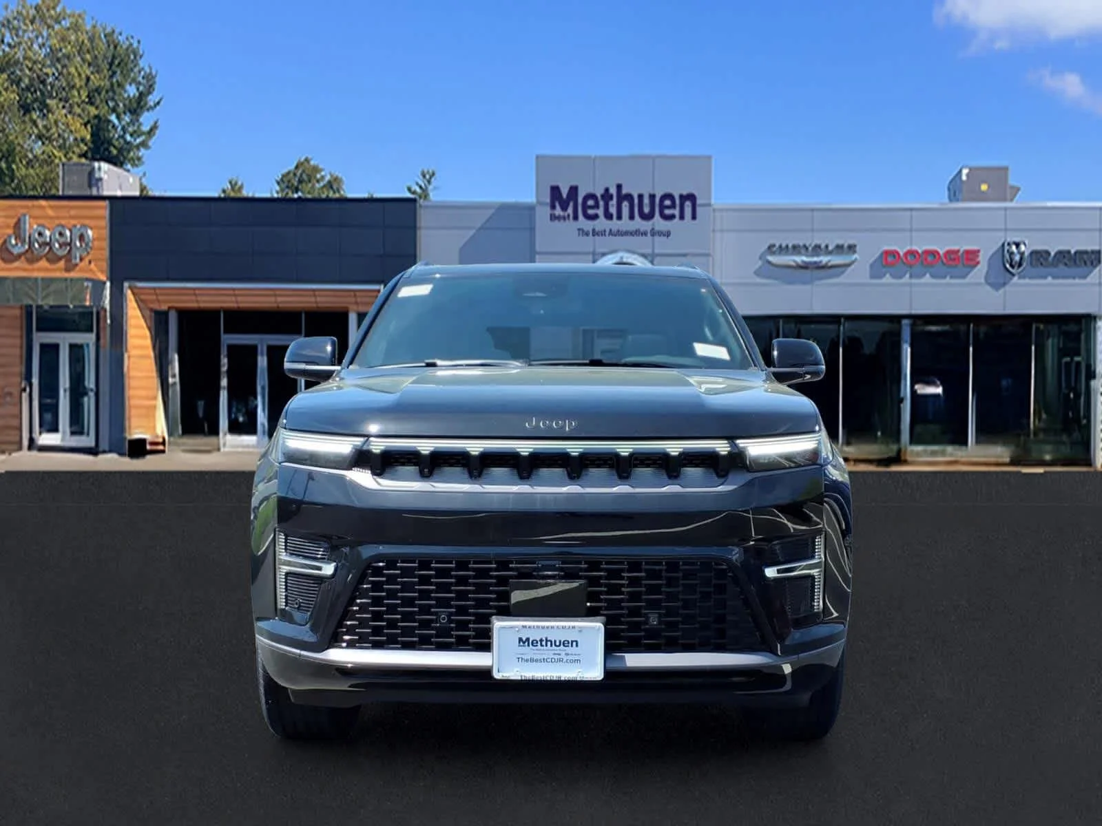 New 2026 High Gloss Black Exterior Paint Jeep Limited Altitude image 2